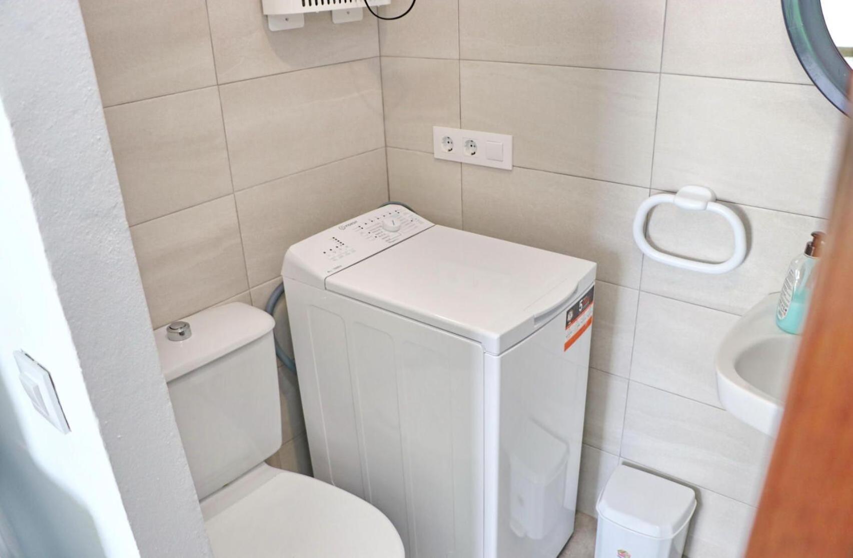 Habitacion Velarde โกนิล เด ลาฟรอนเตรา ภายนอก รูปภาพ